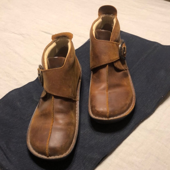 Alegria Shoes - Alegria Caiti Brown Beauty Leather Boots, Size 40/10